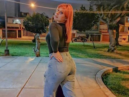 Imagen de perfil de modelo de cámara web de CharlotteDubois