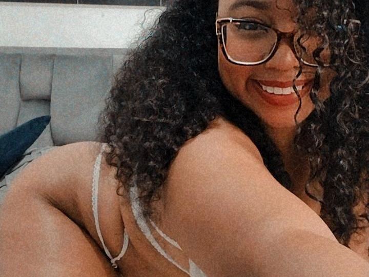 Imagen de perfil de modelo de cámara web de chloeeromero