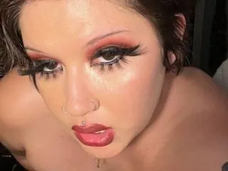 Image de profil du modèle de webcam monibby18