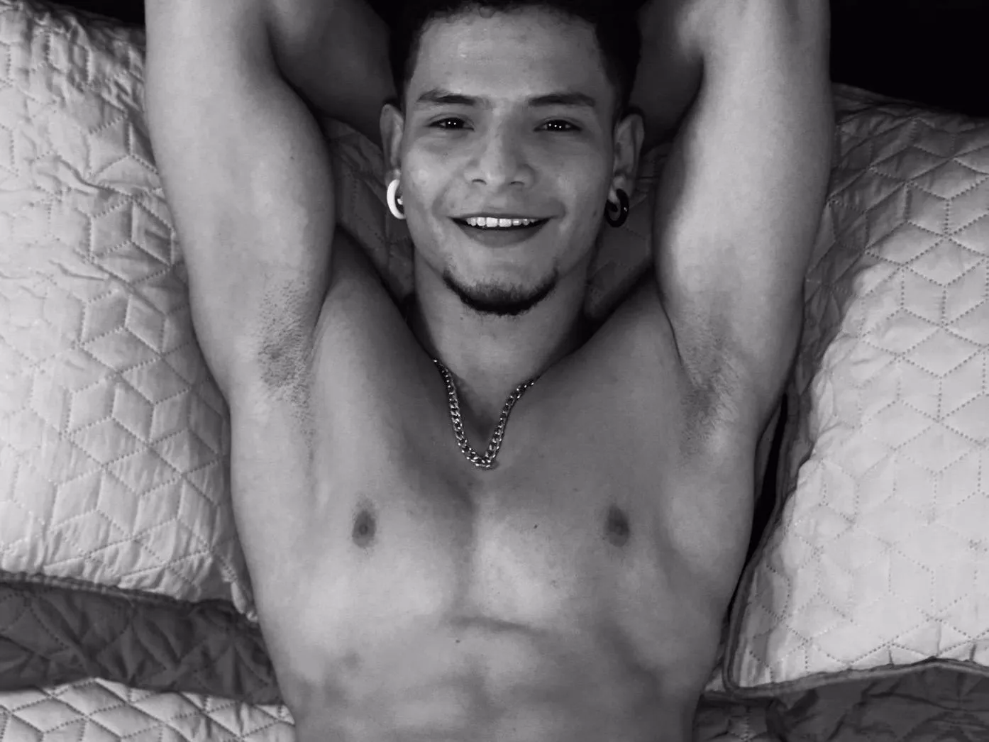 Alesandroking cam model profile picture