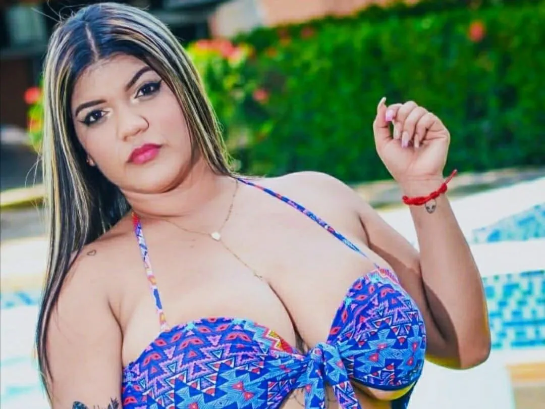 AliceeBurning immagine del profilo del modello di cam