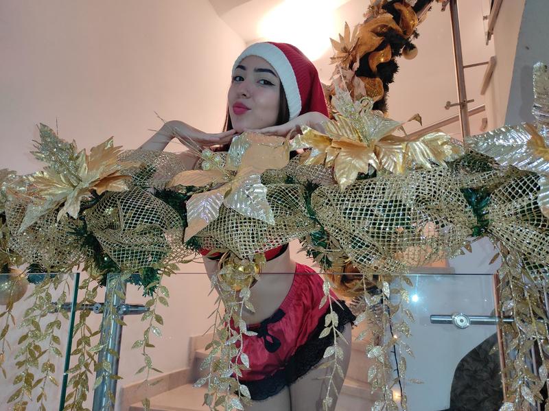 Performer JoyMusk Photo 1
