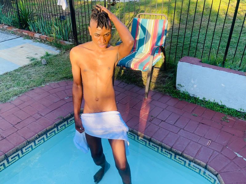 Interprète AnalQueengrrrr Photo 10