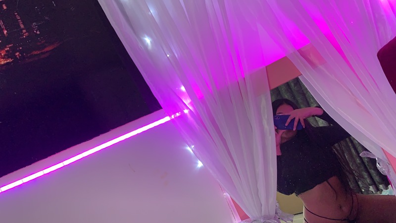 Artist AshlyFoxxxSquirt Foto 1