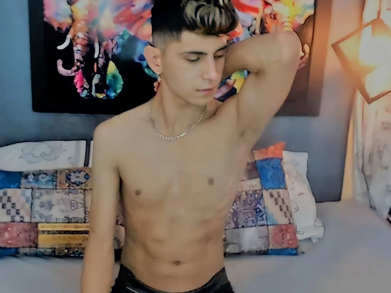 Foto de perfil de modelo de webcam de maucheckik18