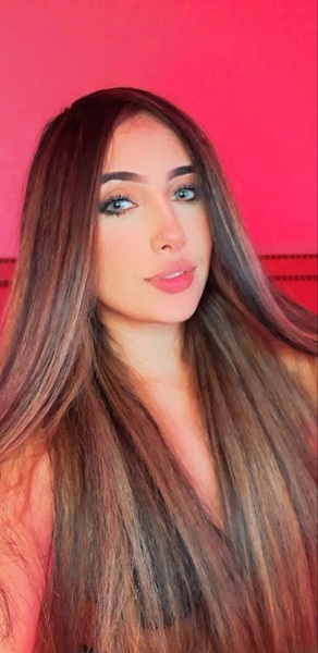Interprete CharlotteJamesX Foto 1