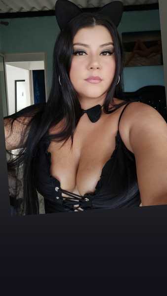 Interprète titty Photo 1
