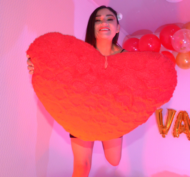 Interprète AnnabellaHutchi Photo 7