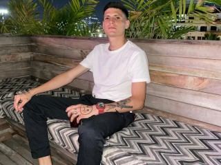 Fernandoweky77 profilbild på webbkameramodell