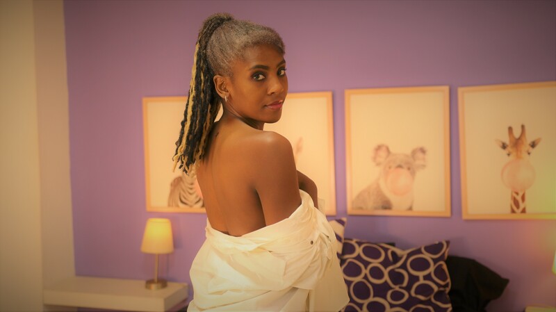 Performer MarilynCrown Photo 2