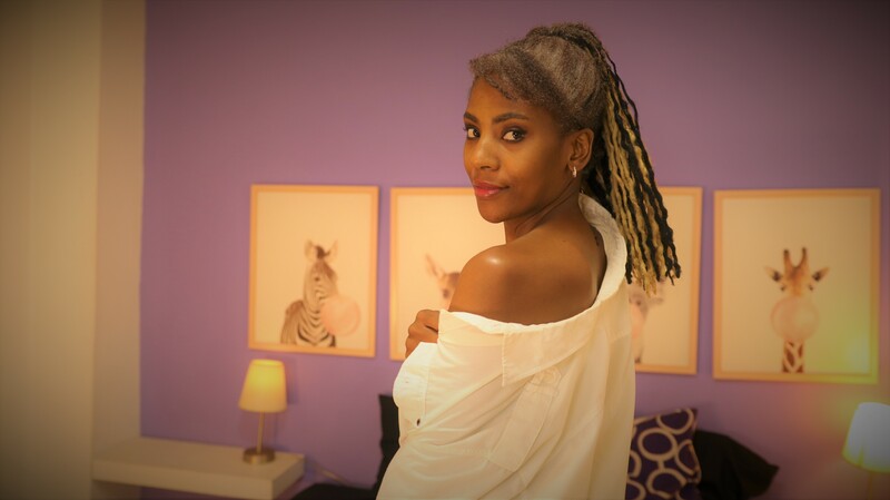 Performer MarilynCrown Photo 3