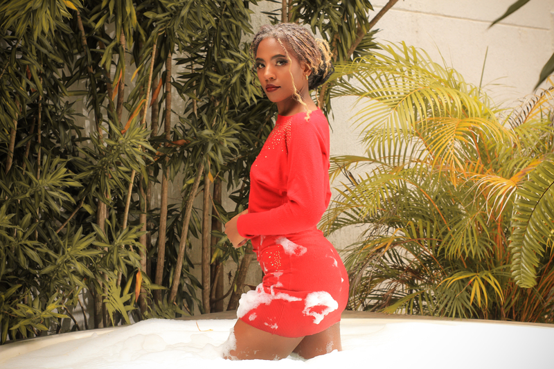 Performer MarilynCrown Photo 7