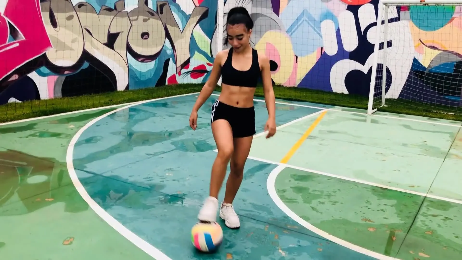 Artista ElishaJons Video 2