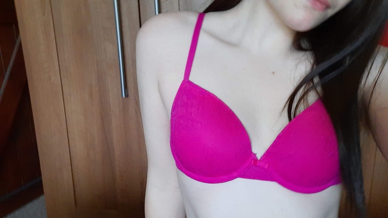 Utøver BritishPetiteEmma Bilde 3