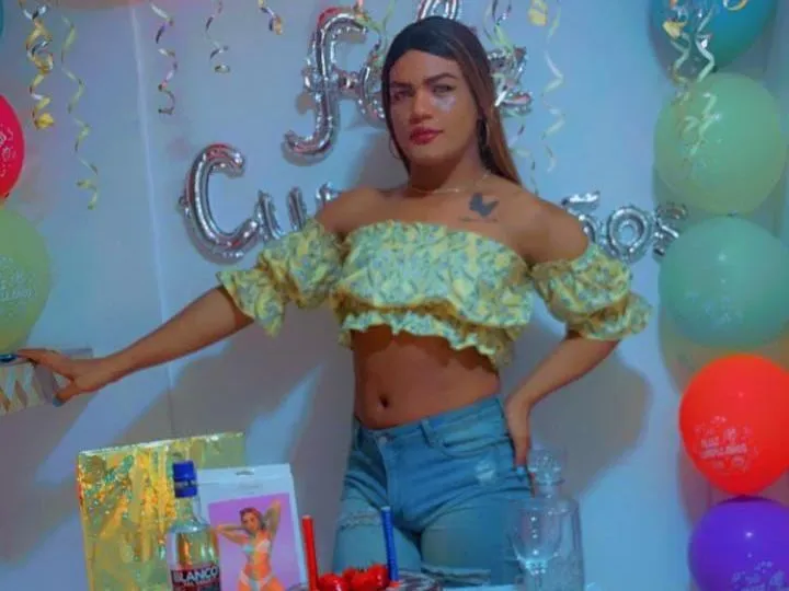 Foto de perfil de modelo de webcam de AINARARIVERO