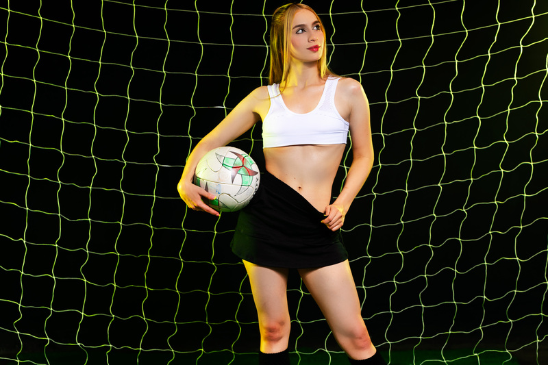 Performer SarahRoux Photo 7