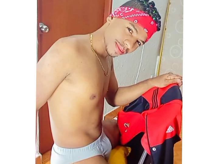 Foto de perfil de modelo de webcam de DEREKBROWN 