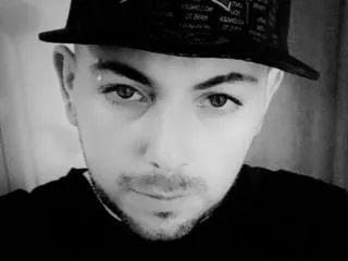 Imagen de perfil de modelo de cámara web de CyscoBoi19