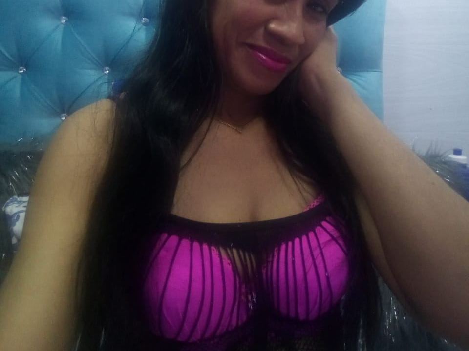 Foto de perfil de modelo de webcam de saraidelicious69 