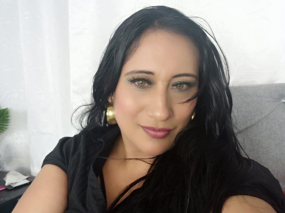 Foto de perfil de modelo de webcam de carolinalovee
