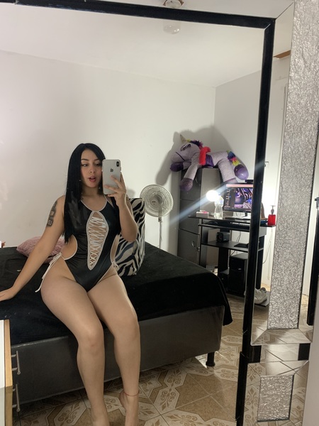 Intérprete ManelikWhite Foto 3