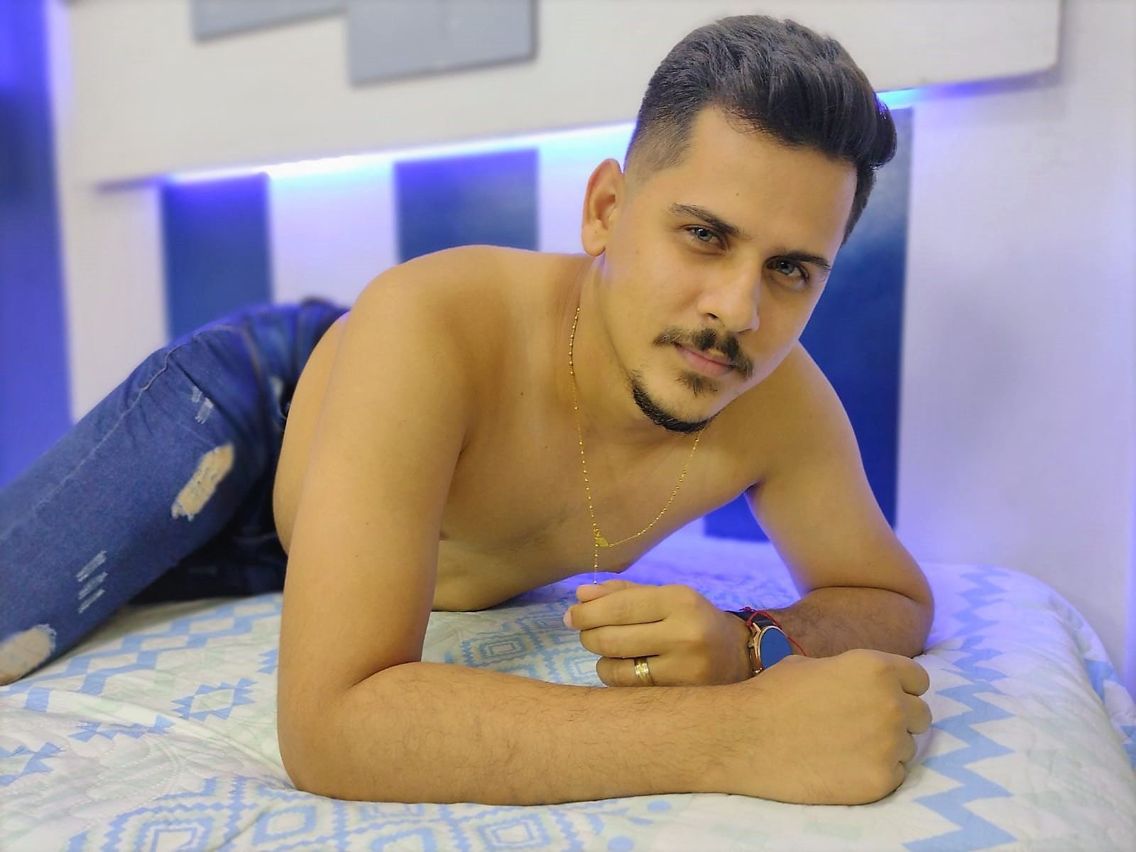 Foto de perfil de modelo de webcam de MeroMacho8 