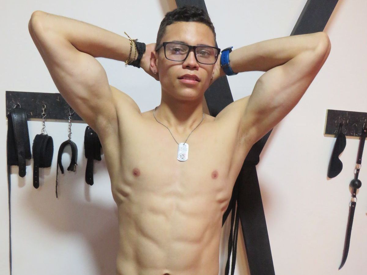 Foto de perfil de modelo de webcam de Travviss1 