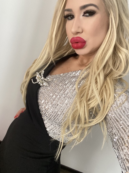 Artist AluraDanielle Foto 1