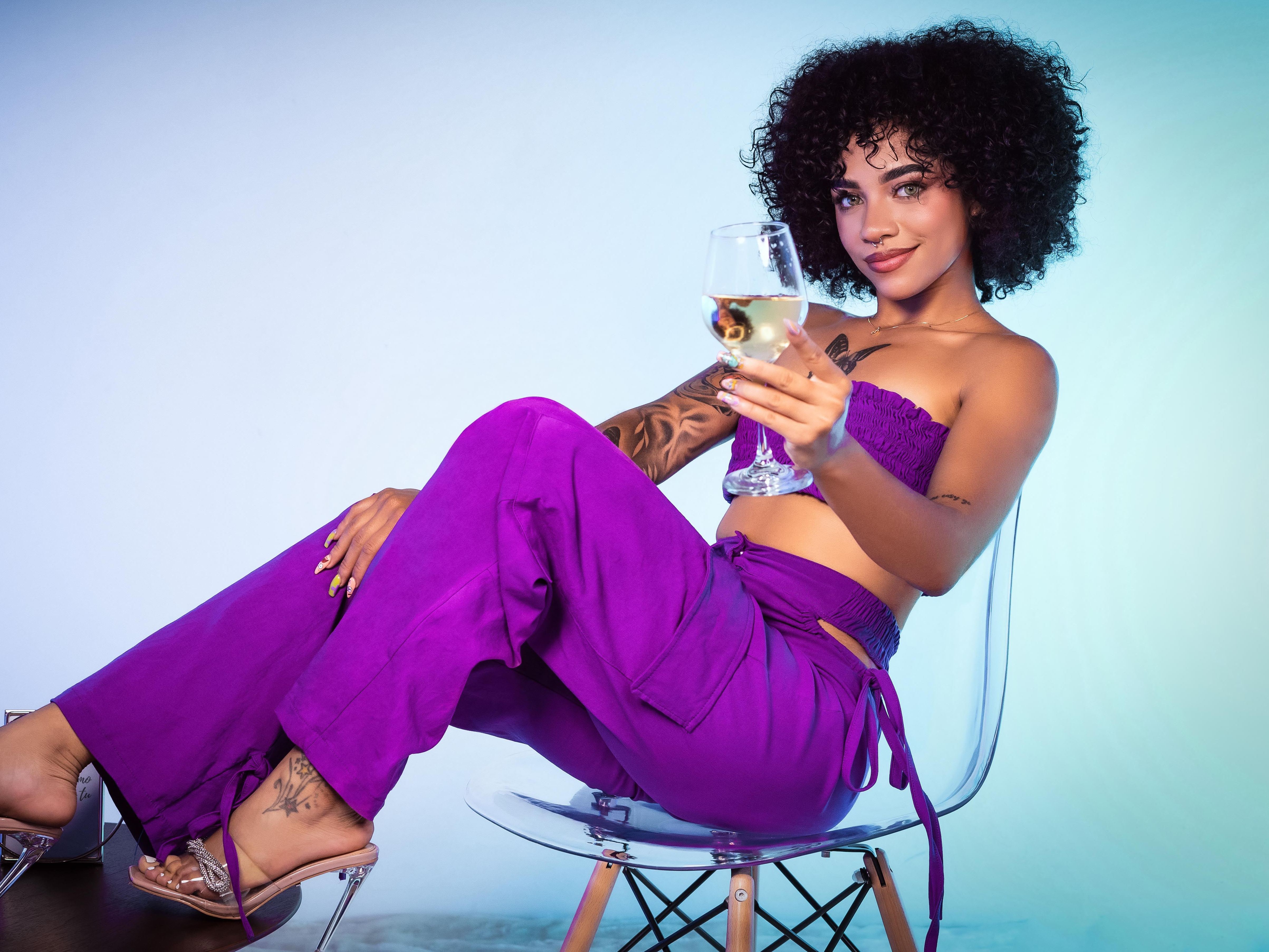 PrettyPetitte cam model profile picture