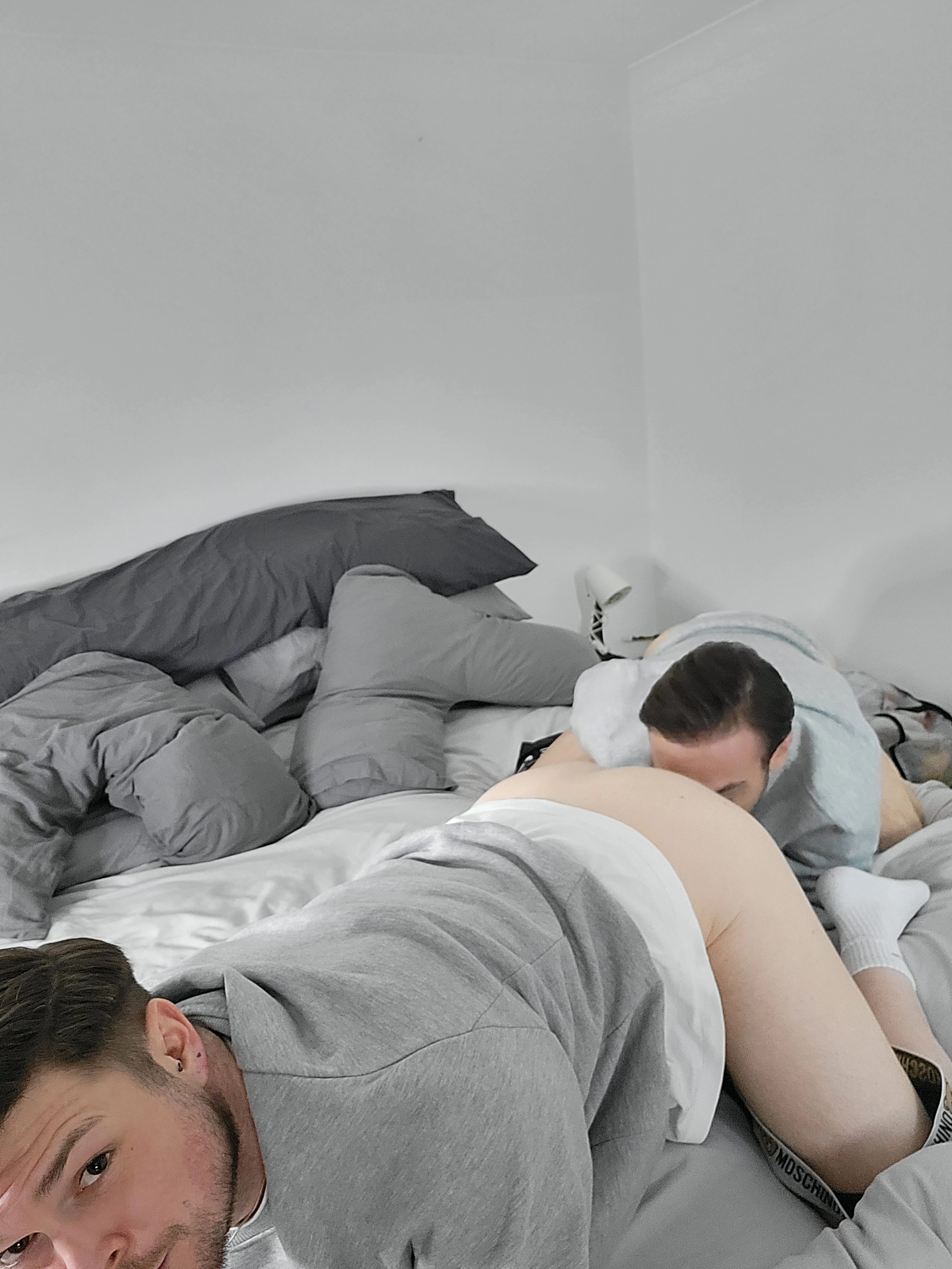 Artist Twotwinkhusbands Foto 12