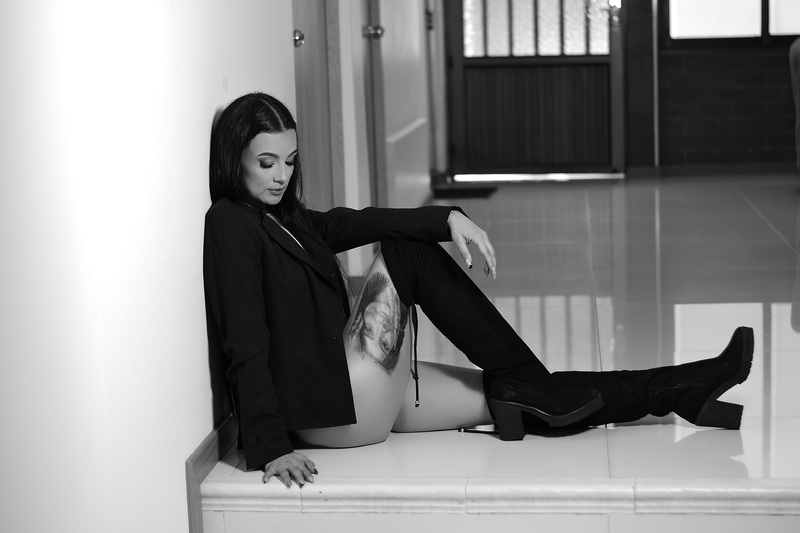 Performer EvaSharik Photo 4