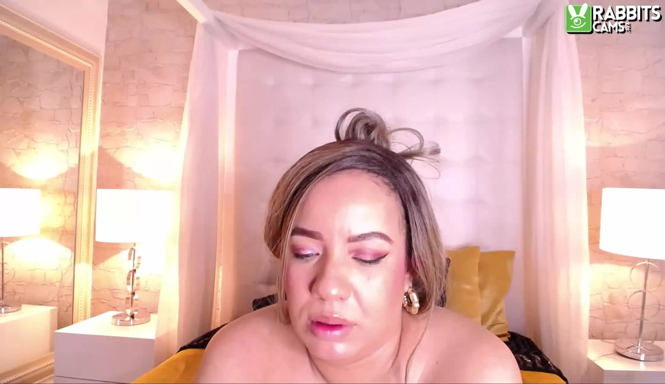 Interprete MeryGlasss Video 2