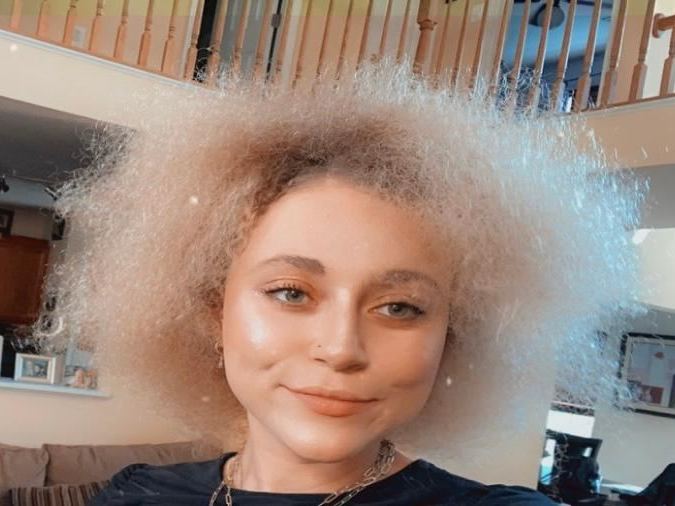 Sadela profielfoto van cam model