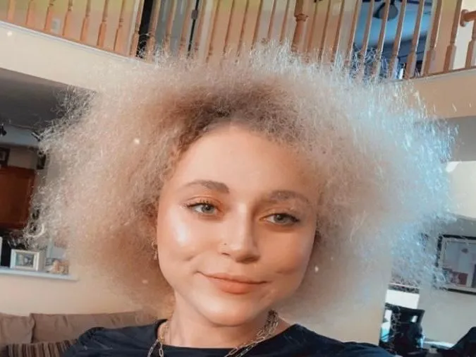 Sadela profielfoto van cam model