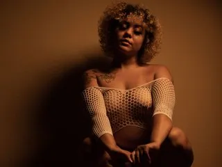 Image de profil du modèle de webcam Skylarswave