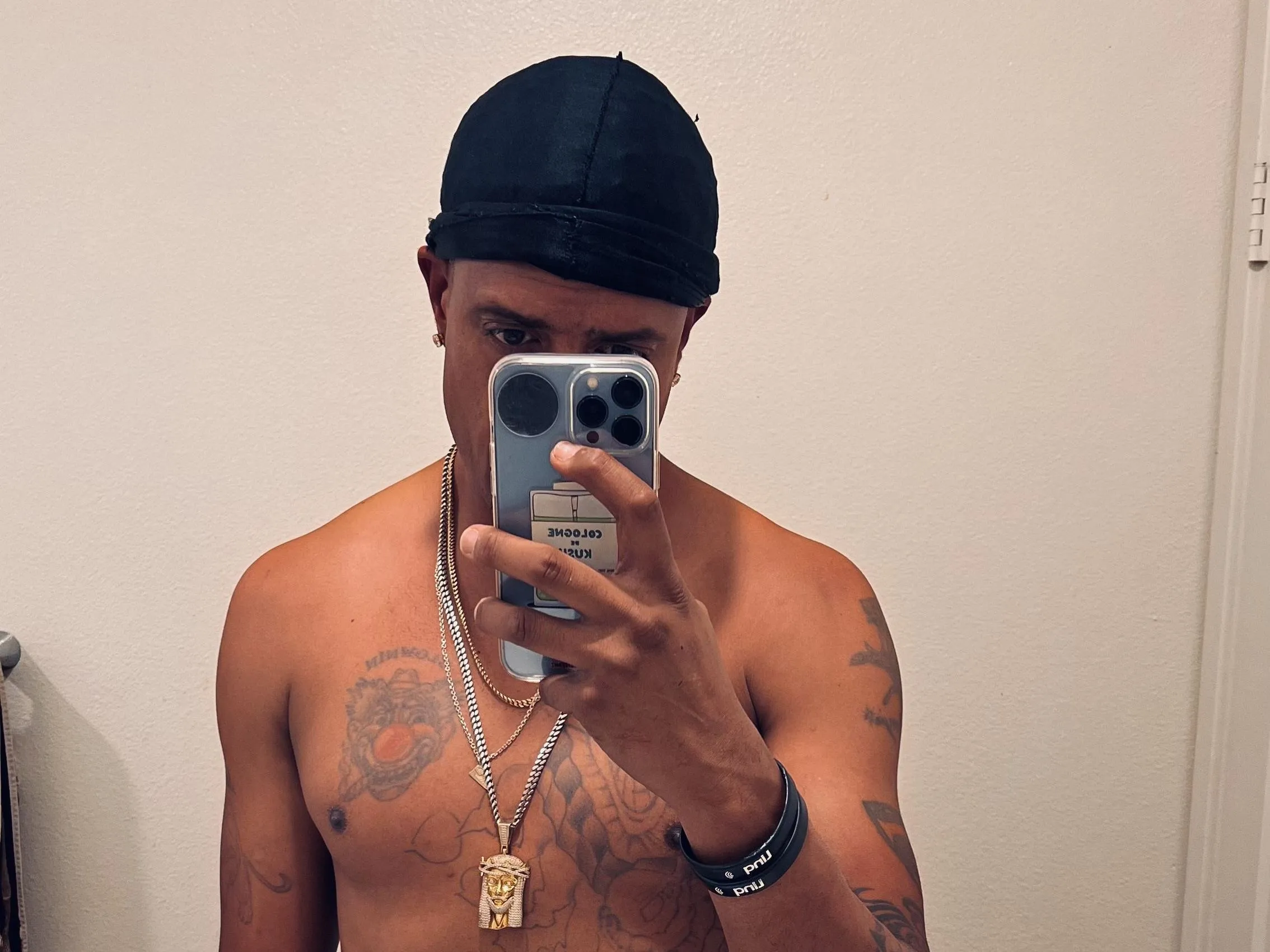 Image de profil du modèle de webcam TheBlackJackTrippr18