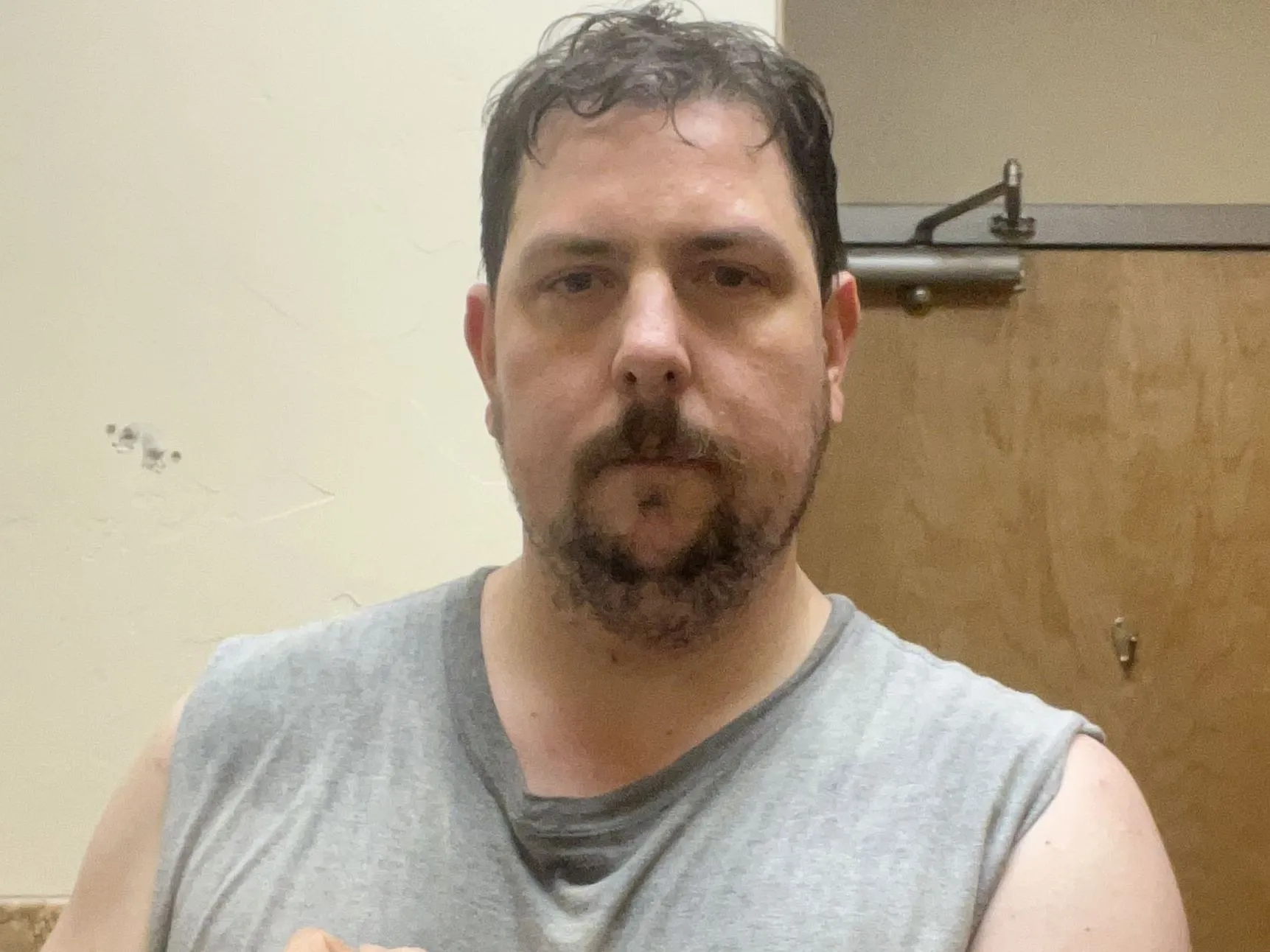 Imagen de perfil de modelo de cámara web de ElectroLeakyBoi