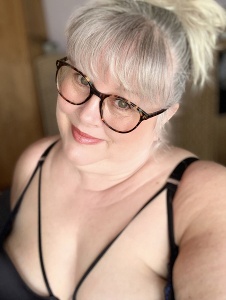 Interprete ToriHill Foto 5