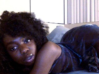 SymoneMoans profielfoto van cam model