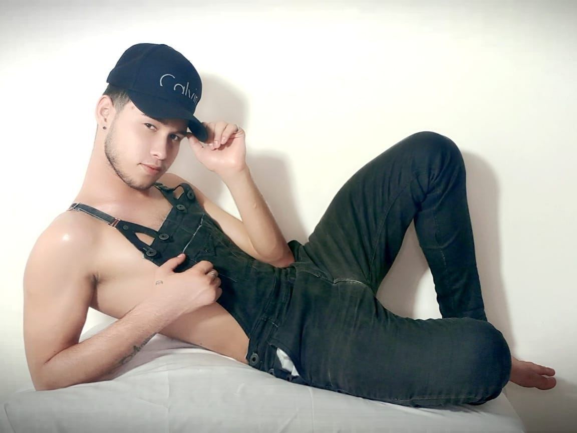 Foto de perfil de modelo de webcam de Theboyhot2022 