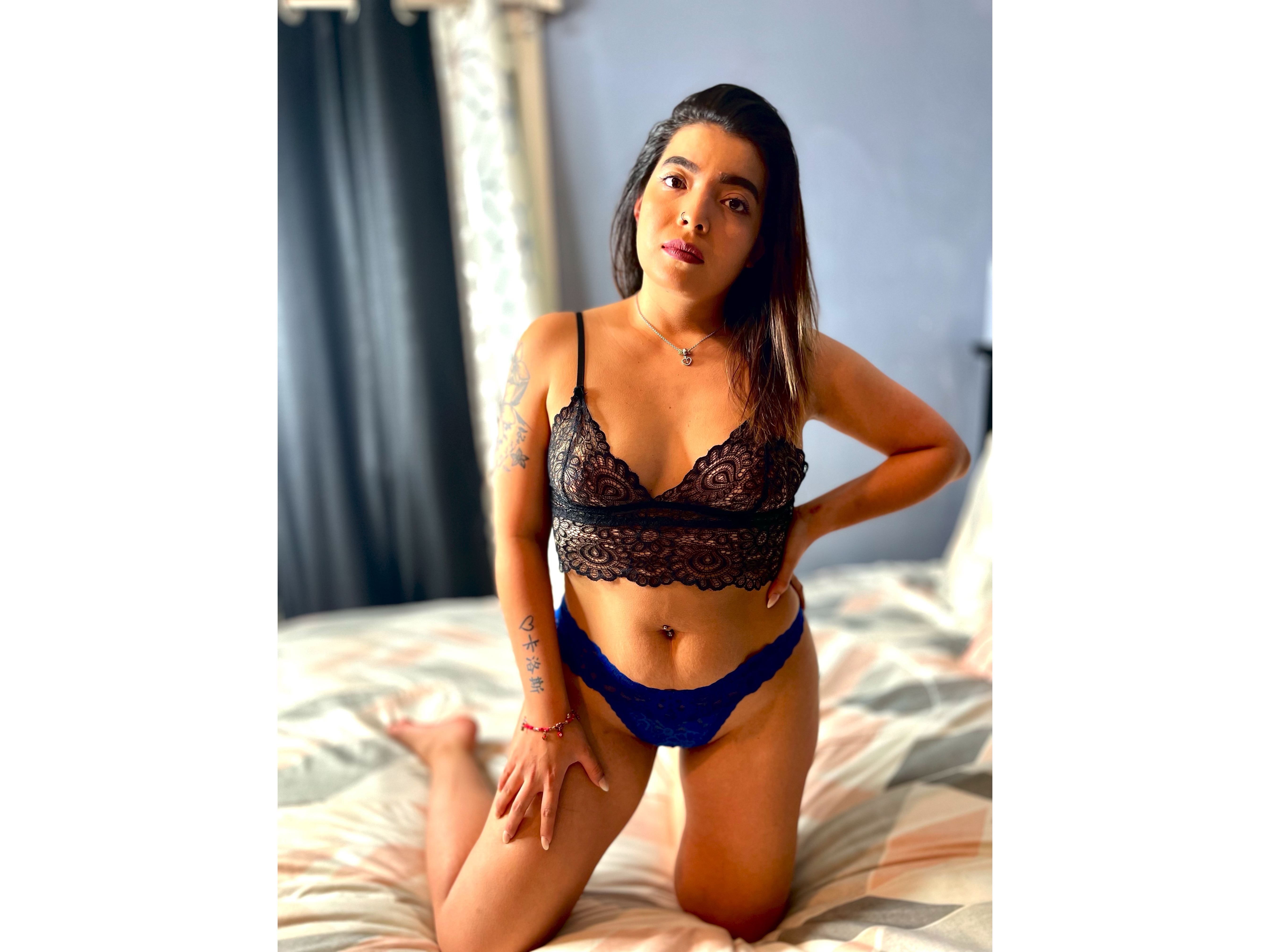 Imagen de perfil de modelo de cámara web de TastyQueen18