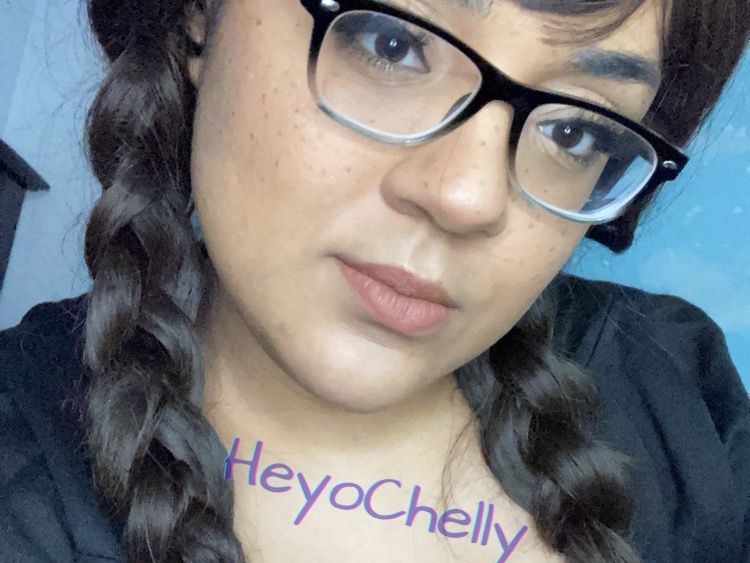 HeyoChelly cam model profile picture 