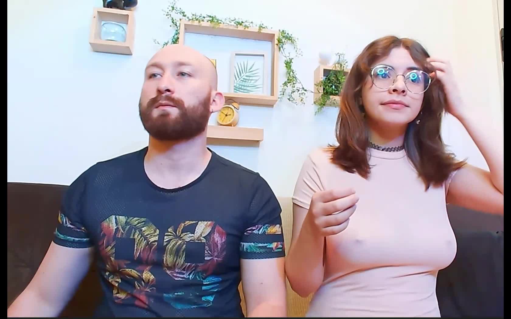 Performer honeyandholly Video 1