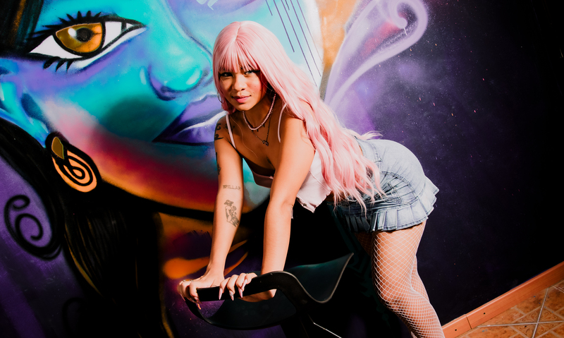 Performer AvrilLoren Photo 4