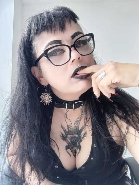 Performer EliizabethBathory Photo 1