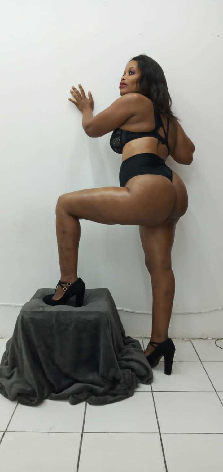 Artiest NAUGHTYCURVY36 Foto 1