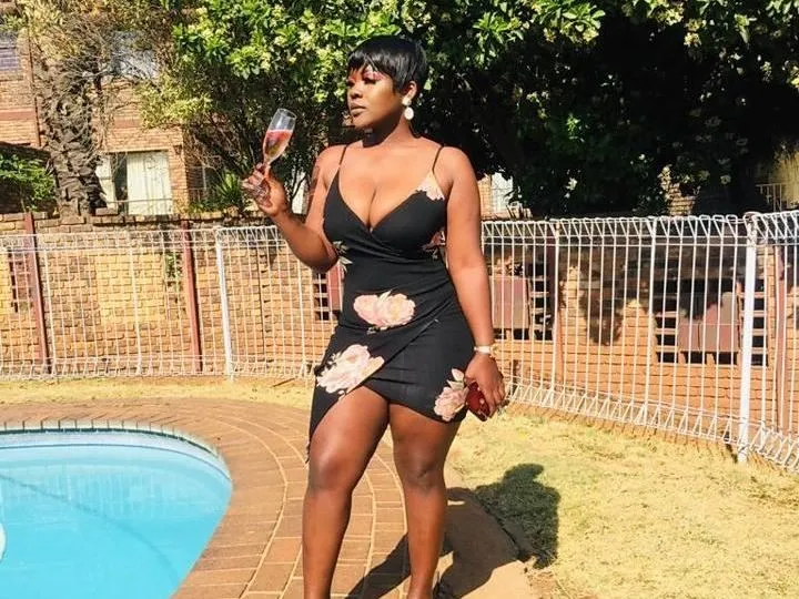 Imagen de perfil de modelo de cámara web de honeypot1614