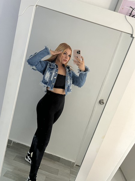 Artist GenesisLawrence Foto 11