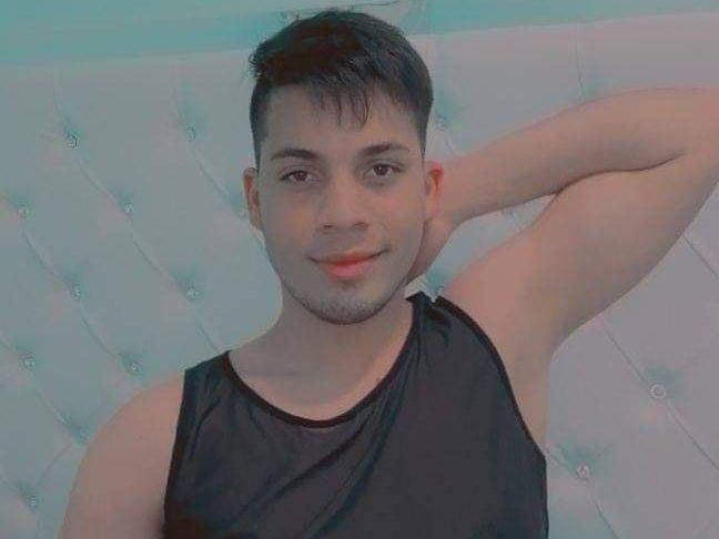 Foto de perfil de modelo de webcam de mathiasrizzo 