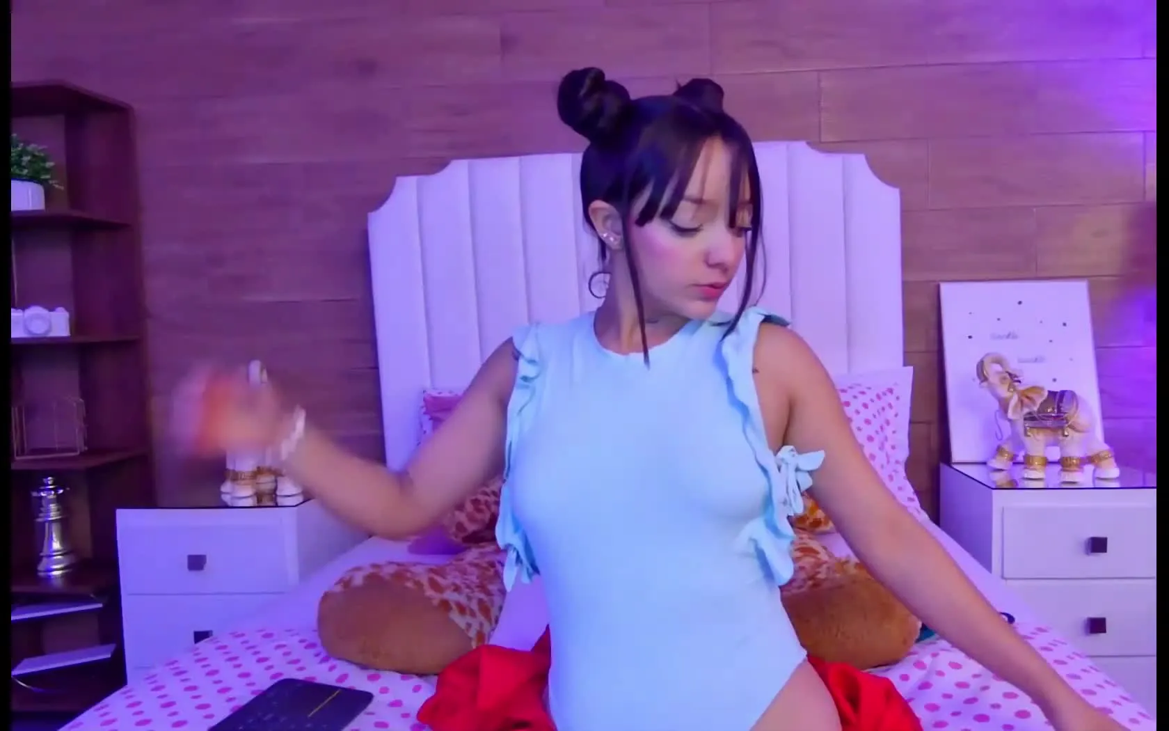 Performer MiaaGloss Video 1